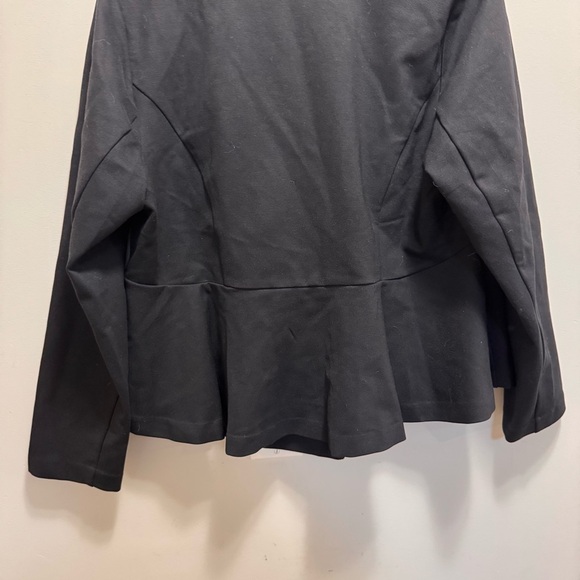 Torrid Studio Luxe Ponte Peplum Black Blazer Size 1x Preppy - Picture 9 of 14